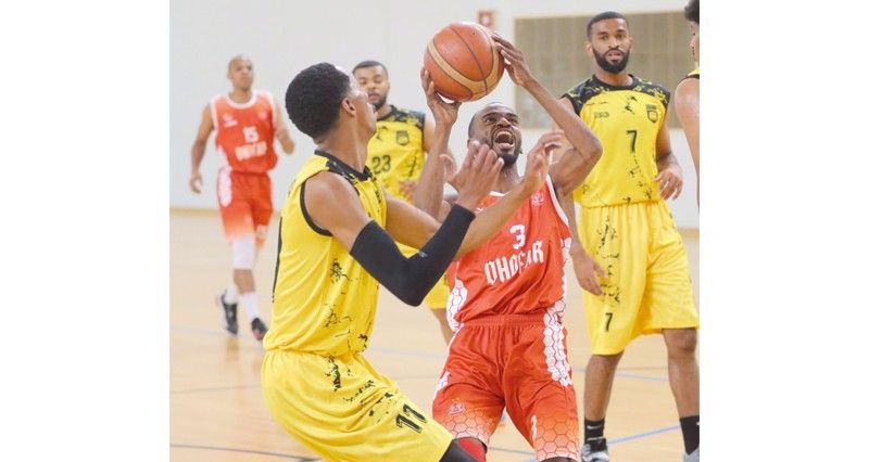 فوز البشائر وظفار فـي دوري كرة السلة