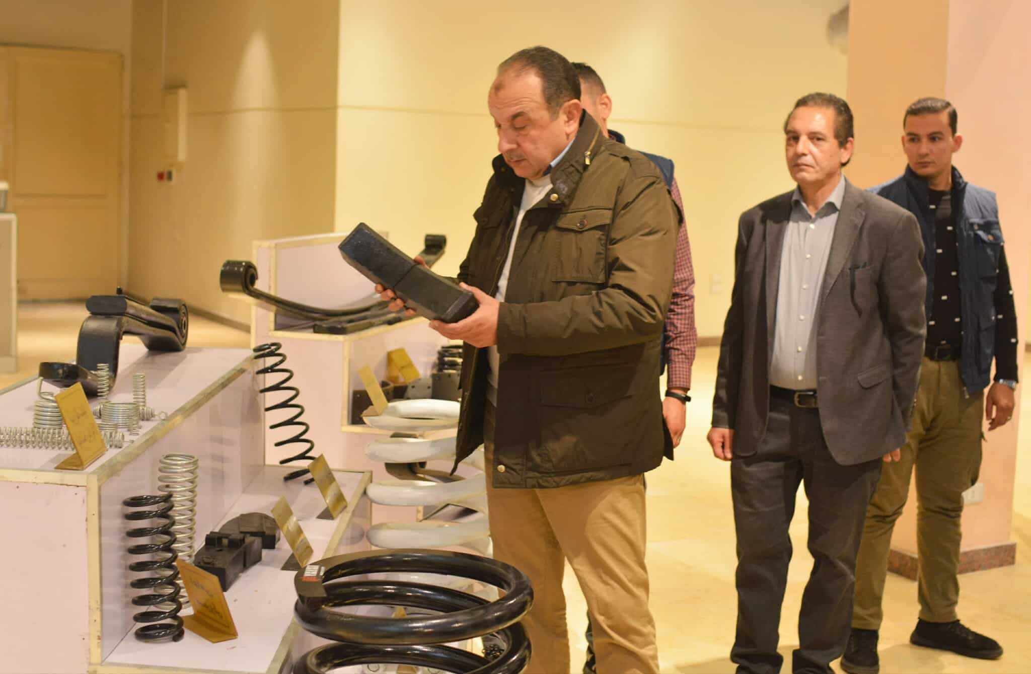 وزير قطاع الأعمال العام يتفقد مصانع شركة اليايات ومهمات…