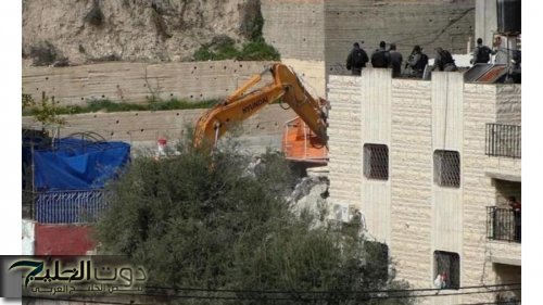 الاحتلال يخطر بهدم مسجد في سلوان بالقدس