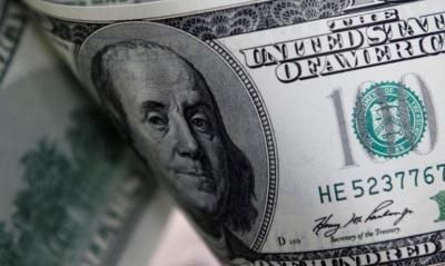 الدولار قرب أعلى مستوى في عامين