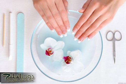 أفضل طريقة لعمل حمام زيت للأظافر .. النتيجة مبهرة بكل المقاييس !!