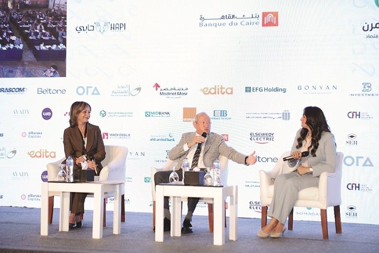 رجل الأعمال نجيب ساويرس في مقابلة صحفية خلال مؤتمر دوت الخليج:…