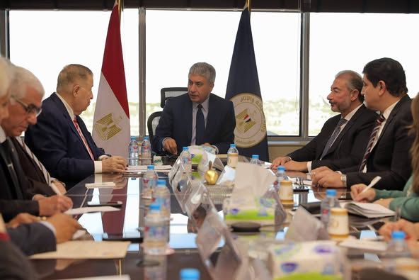 وزير السياحة يبحث مع اتحاد المستثمرين المصريين زيادة…