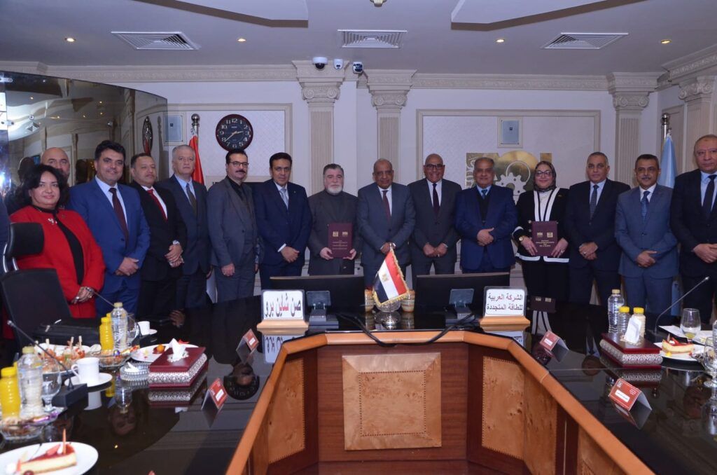 العربية للتصنيع توقع عقد إنشاء مشروع للألواح الشمسية مع صن…