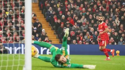 ليفربول يتجاوز ليستر ويبتعد في الصدارة