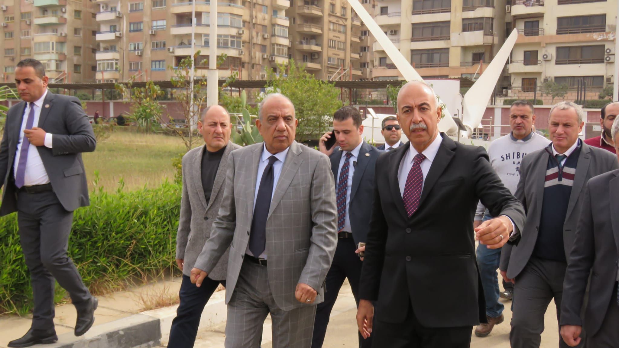 وزير الكهرباء يتفقد هيئة تنمية واستخدام الطاقة الجديدة…