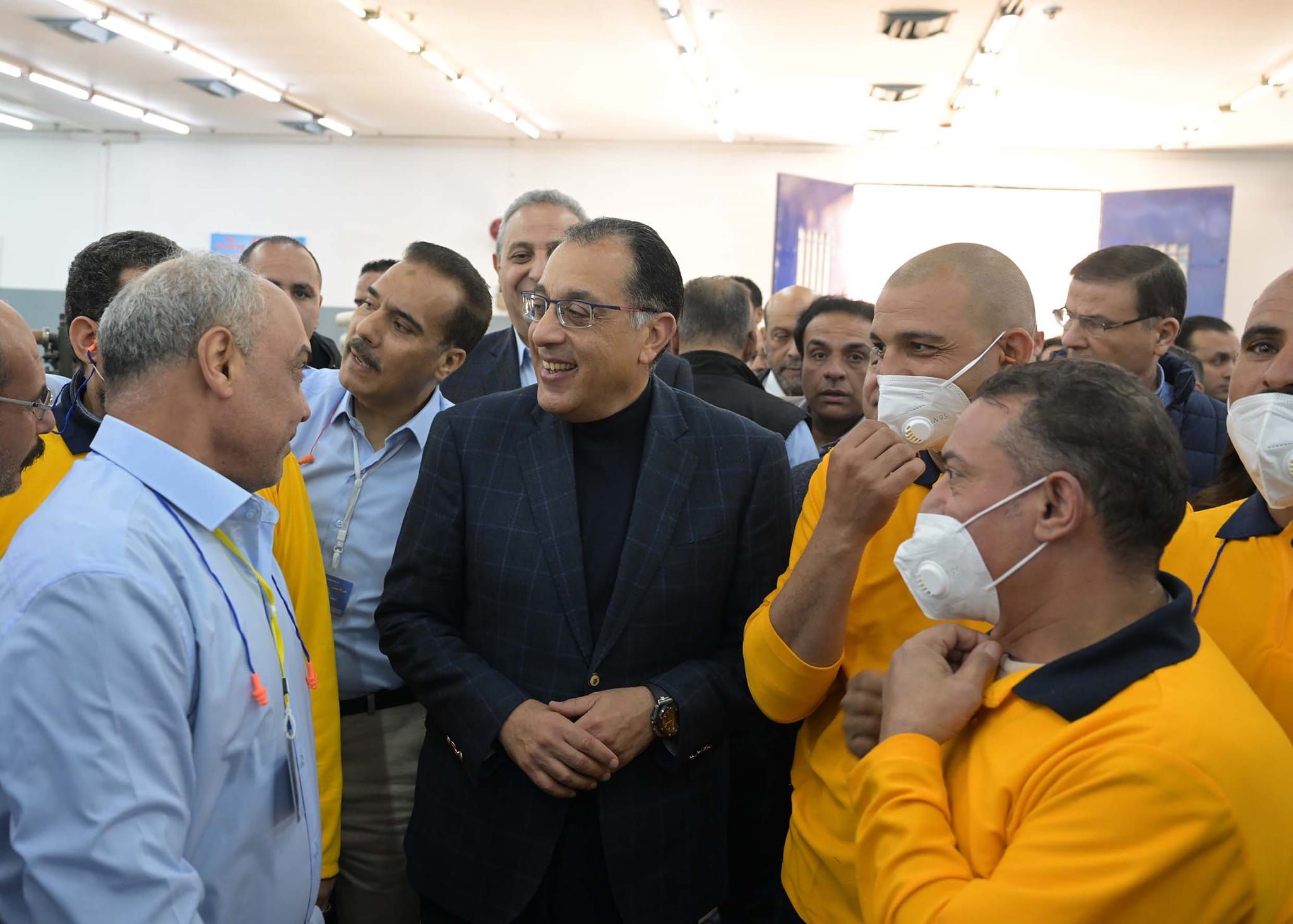 رئيس الوزراء يتفقد شركة مصر للغزل والنسيج ومنطقة المصانع…