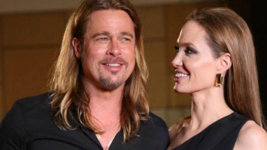 بعد 8 سنوات من النزاع القضائي.. الوصول لتسوية طلاق بين براد بيت وأنجلينا جولي أخيرا قاربت خلافات النجمين أنجلينا جولي وبراد بيت حول تسوية الطلاق على الانتهاء وذلك بعدما استمرت في المحاك إقرأ المزيد