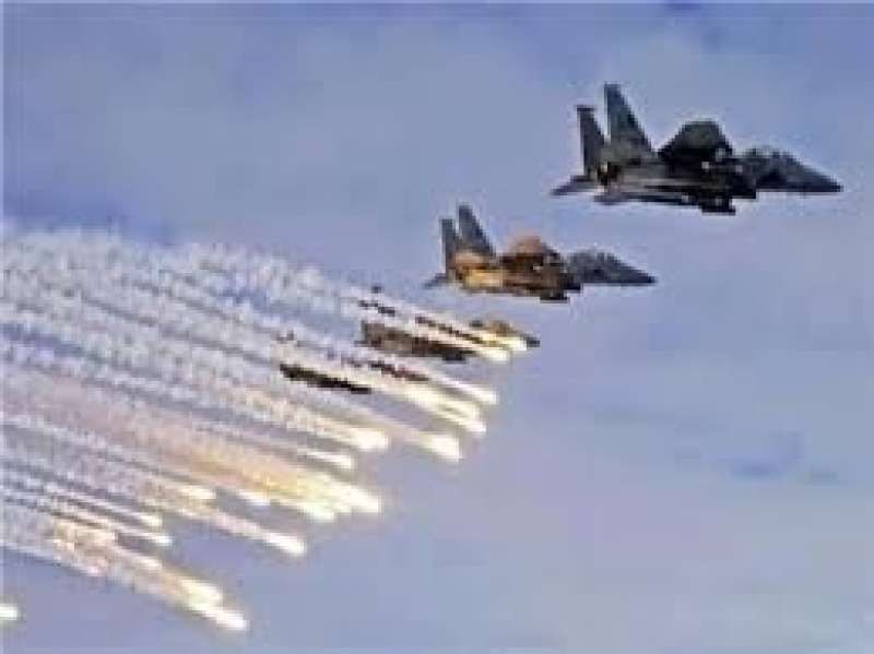 فرنسا تعلن تنفيذ ضربات جوية ضد مواقع لتنظيم ”داعش” في سوريا