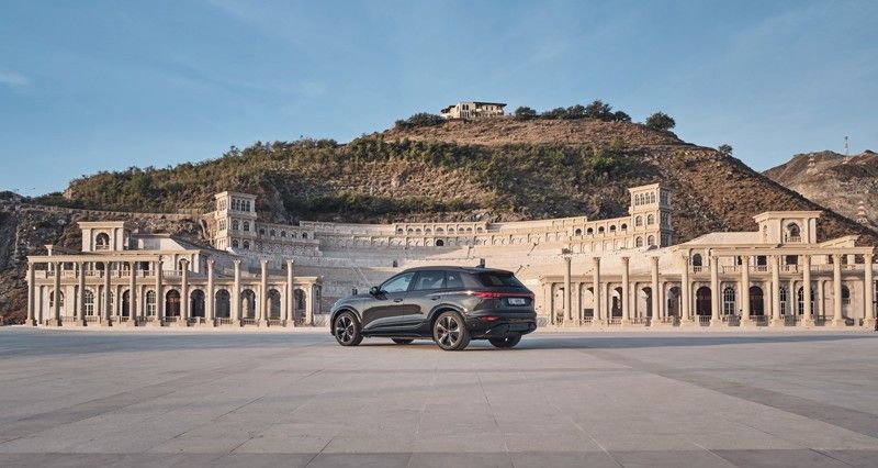 أودي تطلق سيارتها Q6 e-tron الجديدة كليا فـي منطقة الشرق الأوسط