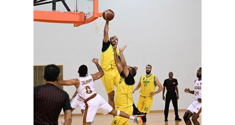 البشائر يتفوق على السيب فـي دوري عام كرة السلة