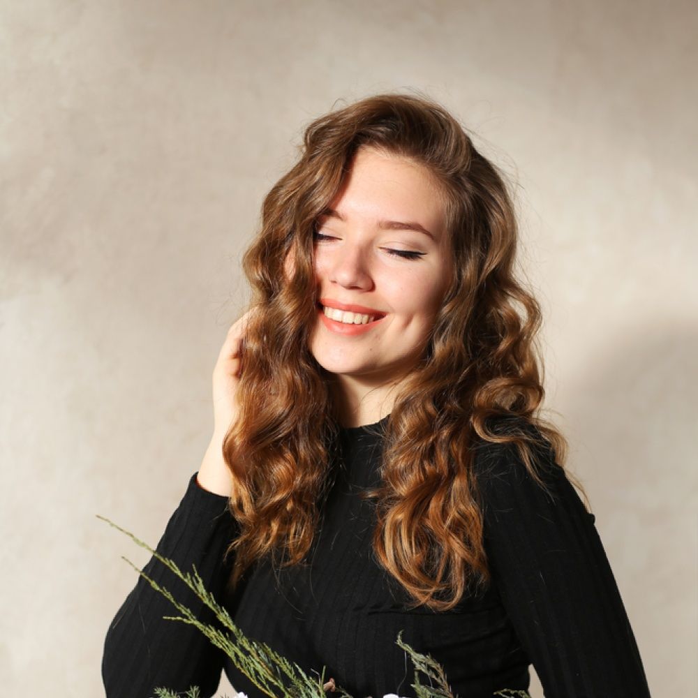 الأنوثة تزدهر بكوب يومي منه.. إليكِ فوائد شاي الميرامية لصحة وجمال المرأة