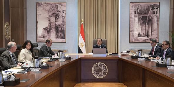 رئيس الوزراء يتابع إجراءات طرح صافي ووطنية ضمن برنامج…