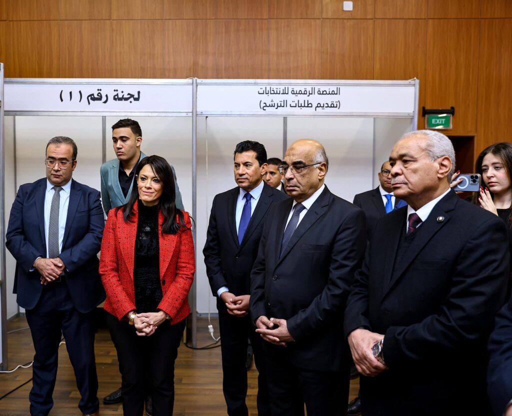 إطلاق مشروع التصويت الإلكتروني وبرنامج الشكاوى وقياس الأداء…