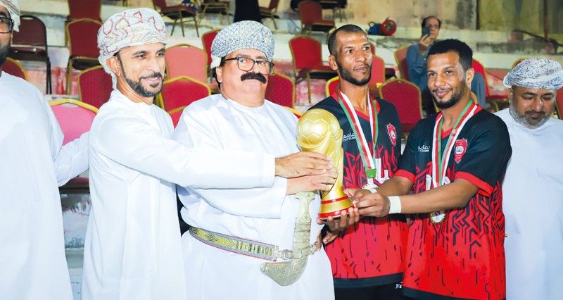 تتويج فريق حميراء ببطولة كأس السلام