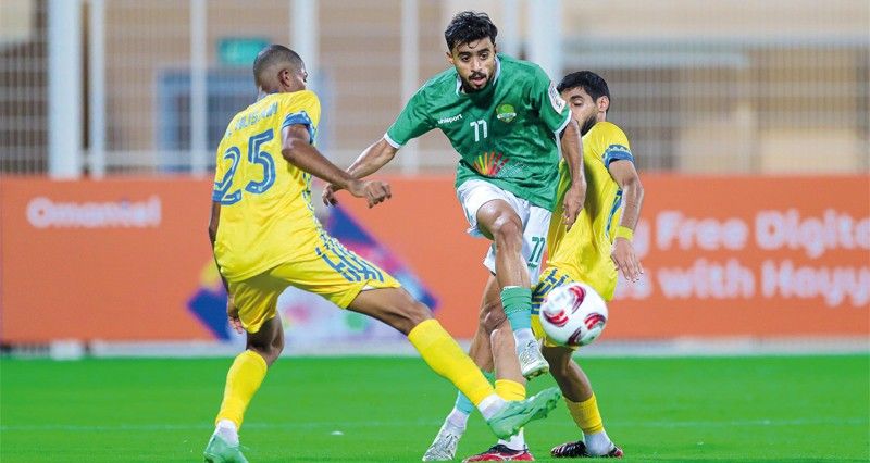 اليوم .. ثلاث مواجهات وقمة الدوري بين النهضة والسيب تتصدر المشهد