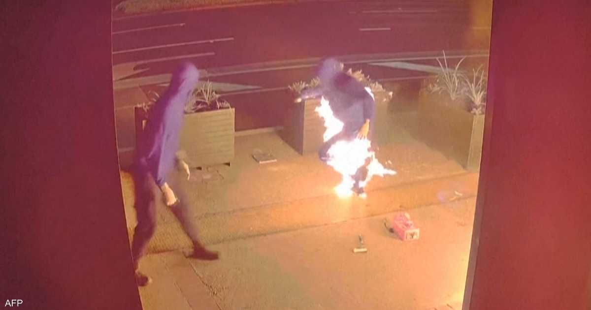 العالم اليوم - مصاب بهوس الحرائق يشعل النار بسرواله عند محاولته حرق مطعم