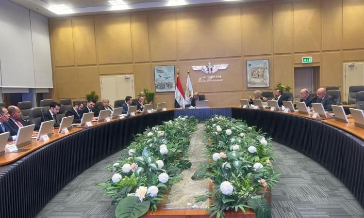 وزير الطيران يبحث مع مسئولي شركة «TAV Airports» إمكانية…