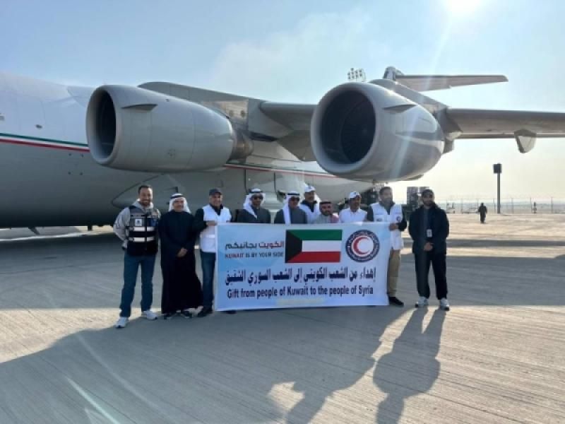 اقلاع الطائرة الإغاثية الثانية من الجسر الجوي الكويتي متجهة إلى مطار دمشق...