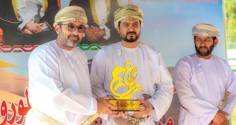 أوكسي عمان ترعى مهرجان حمراء الدروع للإبل والموروث الشعبي