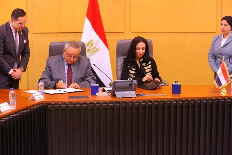 وزيرة التضامن ومدير مكتبة الإسكندرية يوقعان بروتوكول تعاون لتقديم الدعم وتنمية قدرات...