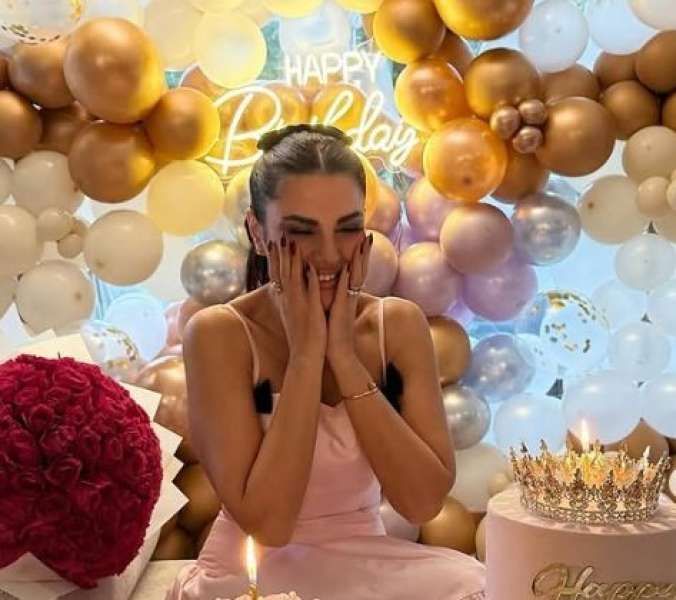 شاهد.. درة تحتفل بعيد ميلادها برفقة زوجها