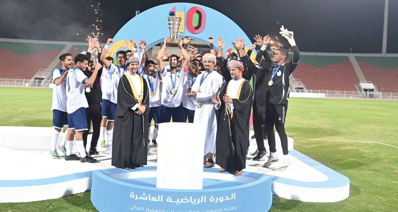 فريق جامعة «التقنية» يتوج ببطولة القدم فـي الدورة الخليجية الجامعية