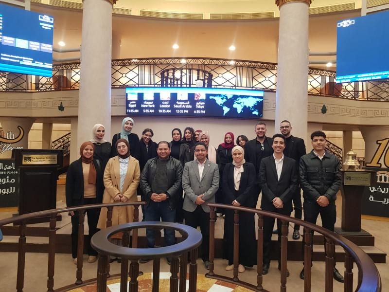 مركز التطوير الوظيفي بالتنسيق مع البورصة المصرية وإدارة برنامج FMI بكلية التجارة...