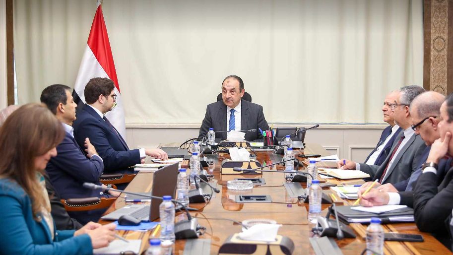 وزير قطاع الأعمال: تطوير صناعة التعدين بالشركات التابعة…