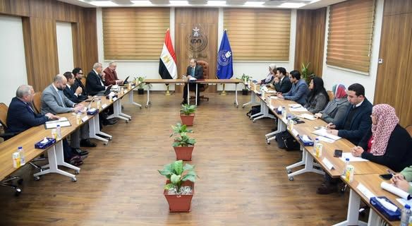 رئيس هيئة الدواء يستقبل ممثلي المجلس التصديري للصناعات…