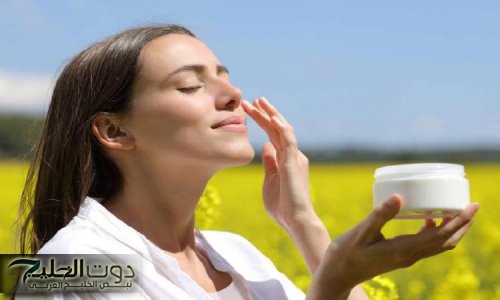 طريقة عمل كريم واقي للشمس بمكونات غير مكلفة ومتوفرة في البيت