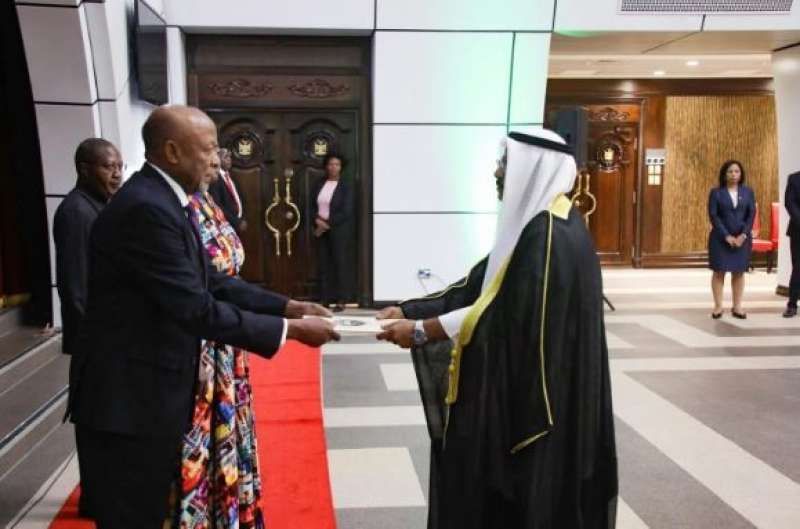 سفير الكويت لدى جنوب إفريقيا يقدم أوراق اعتماده سفيرا فوق العادة ومفوضا...