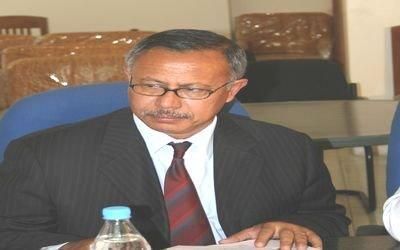 أخبار اليمن : بن حبتور يعزي في استشهاد القائد الضيف وكوكبة من المجاهدين