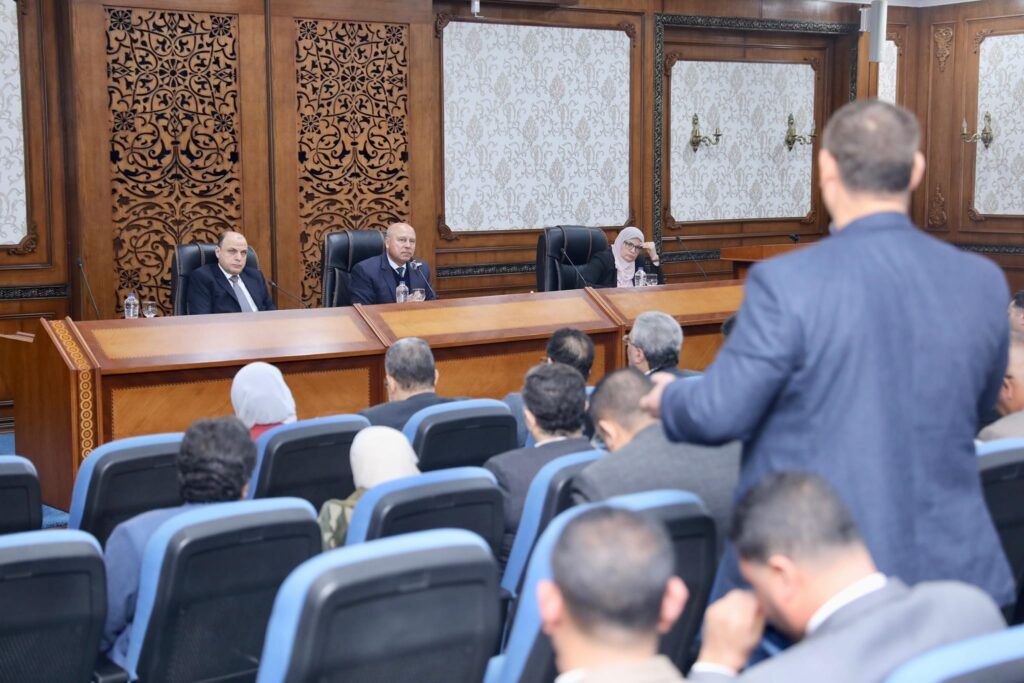 كامل الوزير: عدم منح تراخيص جديدة لمنشآت صناعية داخل الكتلة…
