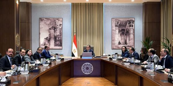 مدبولي يناقش التصورات المقترحة لحزمة الحماية الاجتماعية التي…