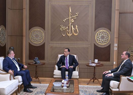 عاجل.. رئيس الوزراء يجتمع مع محافظ البنك المركزي المصري ووزير…