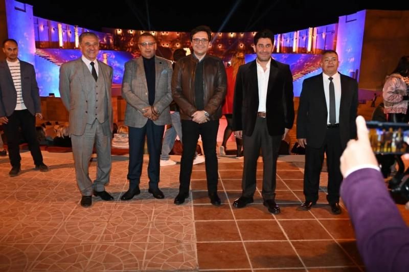 وزير الثقافة ومحافظ جنوب سيناء يشهدان عرض ”نيران الأناضول على المسرح الروماني...