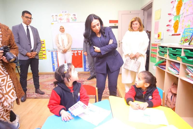 وزيرة التضامن الاجتماعي تتفقد مجمع الخدمات المتكاملة بحي الأسمرات.. بحضور رئيسة المجلس...