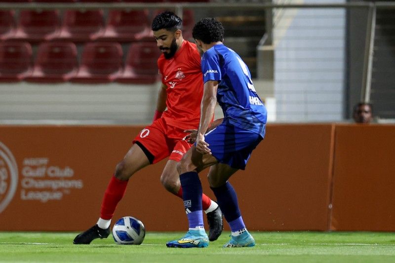 الحكم السعودي الشمراني يتسبب في خروج ظفار من البطولة بخسارته 1/ 2 أمام النصر الاماراتي