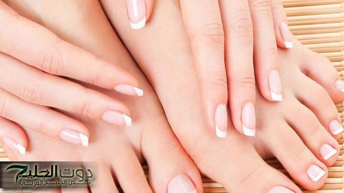 كيفية التخلص من الجلد الميت في اليدين بمقشر القهوة الرهيب ستنعمي بيدين ناعمتين وأفتح 4 درجات