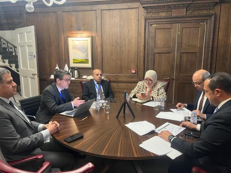 وزير الطيران المدني يعقد سلسلة لقاءات مع كبرى الشركات البريطانية المتخصصة في...