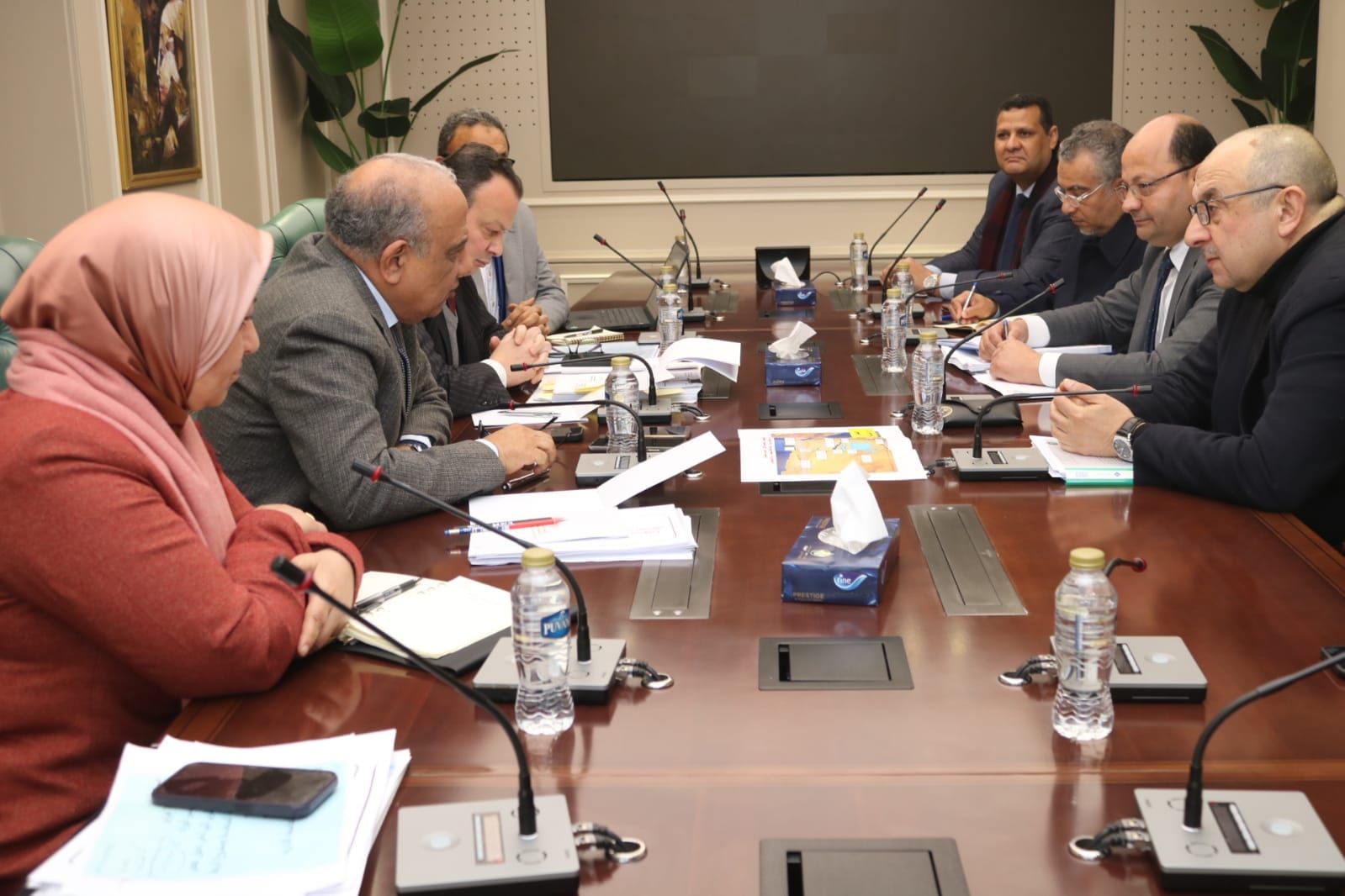 وزيرا الكهرباء وقطاع الأعمال العام يبحثان سبل التعاون في…