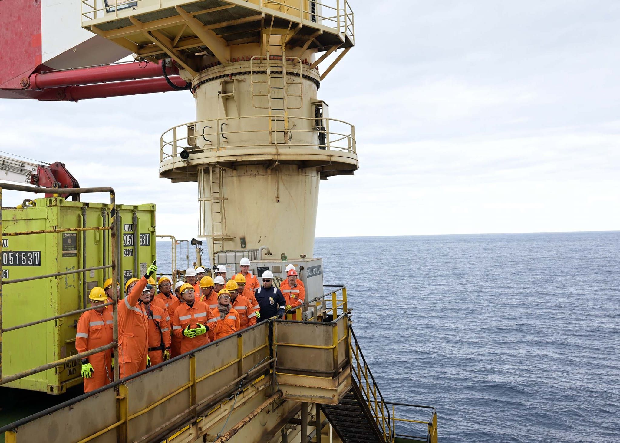 رئيس الوزراء يصل حفار ظُهر سايبم 10000 شمال بورسعيد لتفقد…