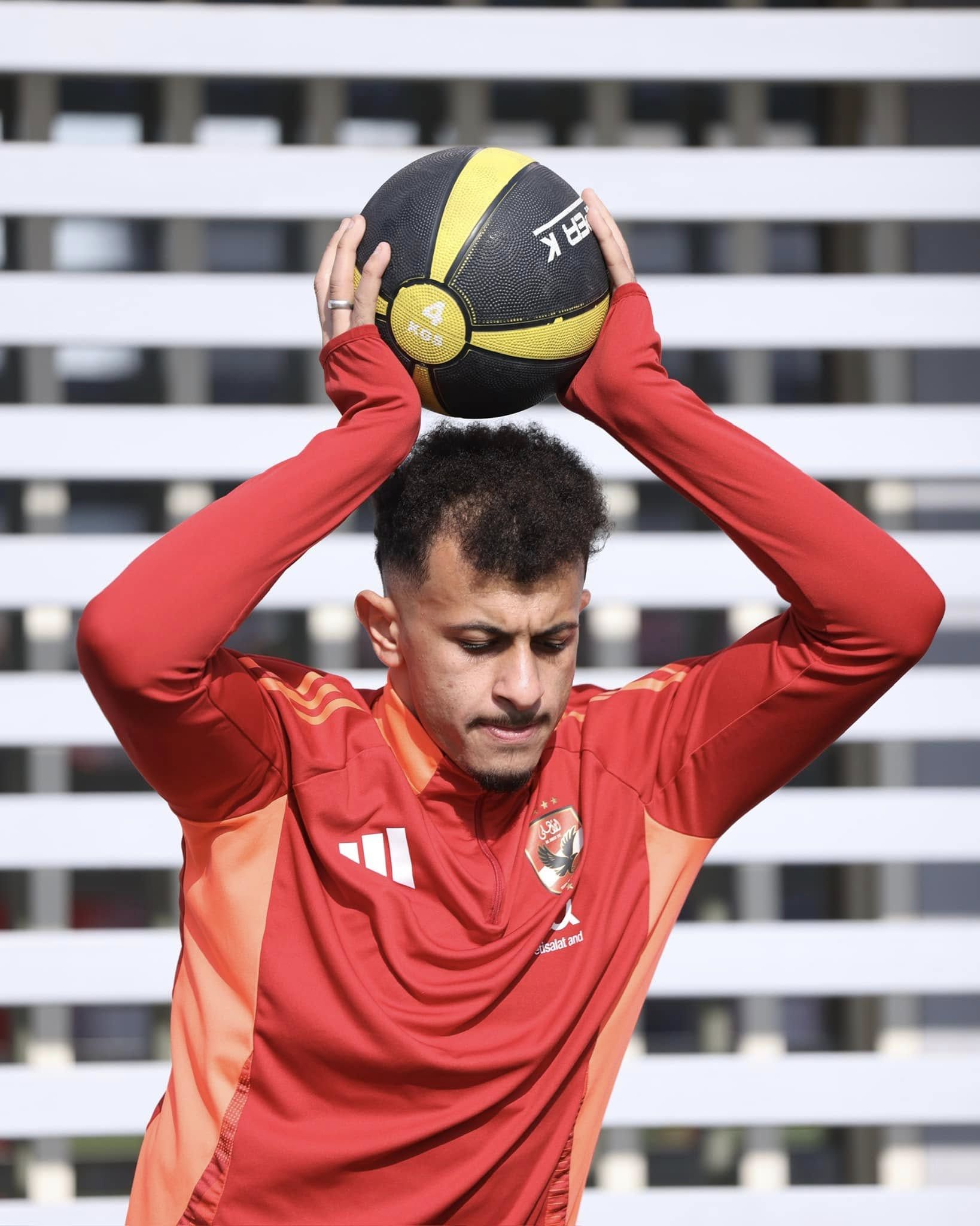 تركيز في مران الأهلي.. وتدريبات تأهيلية لـ"وسام وطاهر وبن شرقي".. صور