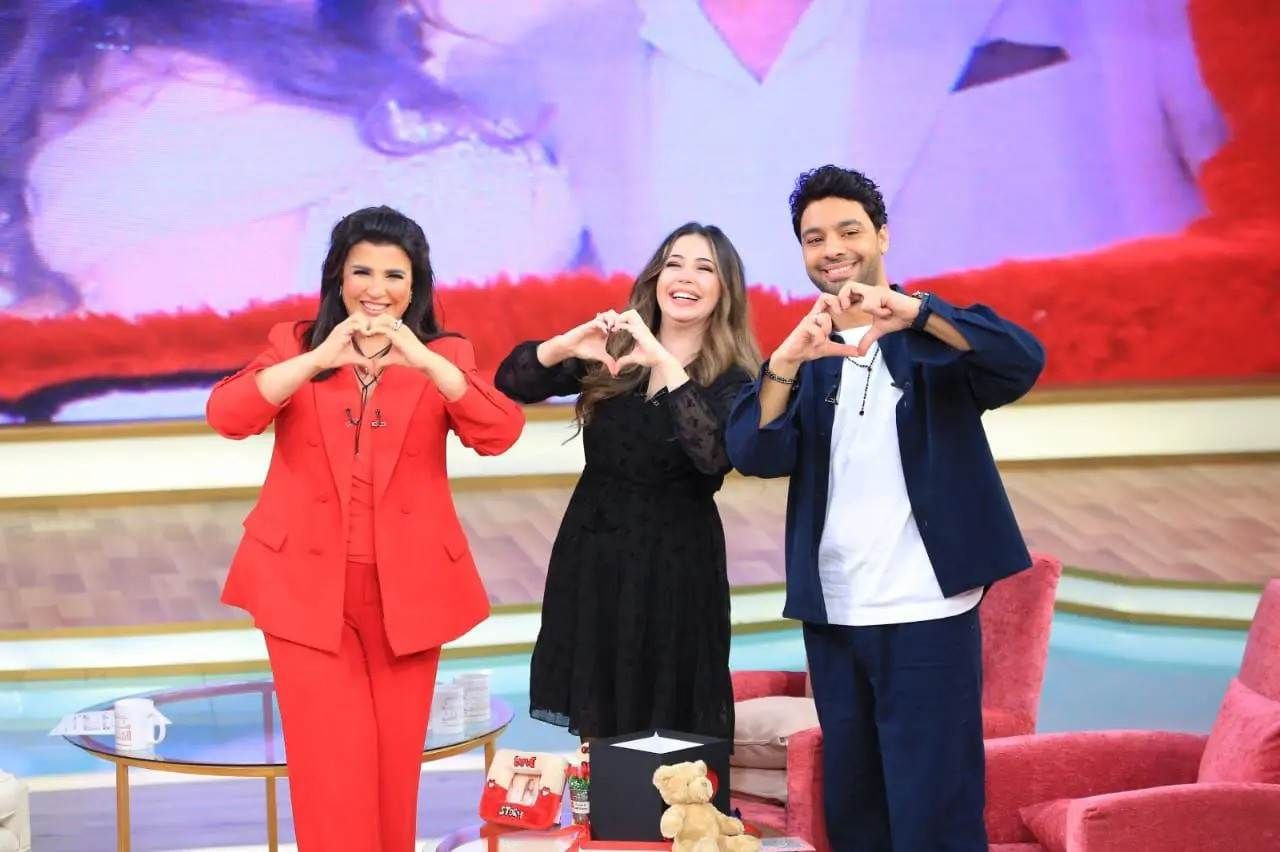 أحمد جمال وفرح الموجي يكشفان كواليس التعارف والخطوبة لأول مرة بعد أيام قليلة من إعلان خطوبتهما يطل الفنان أحمد جمال وخطيبته الفنانة الشابة فرح الموجي التي عرفها الجمهور م إقرأ المزيد