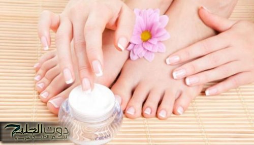 بيضاء وناعمة كالأطفال.. ماسك العناية بالقدمين وإزالة التشققات والجلد الميت الخشن تماماً