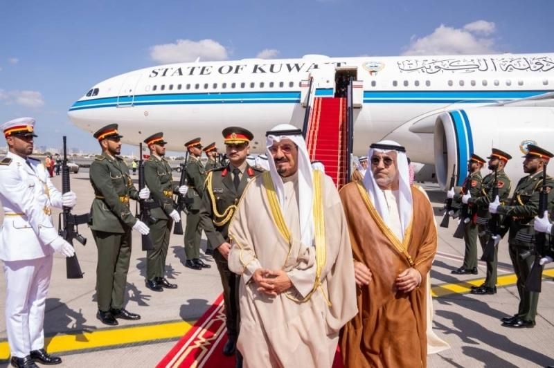 رئيس الوزراء الكويتى يصل إلى الإمارات لترؤس وفد الكويت في القمة العالمية...
