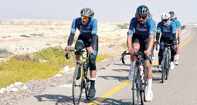 فريق نخبة صور للدراجات الهوائية ينظم مسيرا رياضيا صحيا