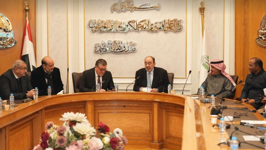 المستلزمات الطبية تتقدم بمذكرة لرئيس الوزراء لحل أزمة…