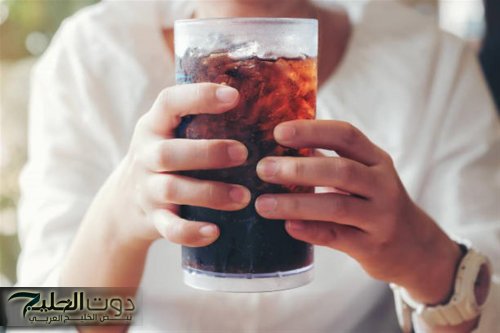 كارثة صحية غير متوقعة: ماذا يحدث عند شرب البيبسي على معدة فارغة؟